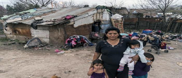 El Padre Oberlin junto a especialistas de la Facultad de Derecho y la Bolsa de Comercio debaten sobre la pobreza en Argentina